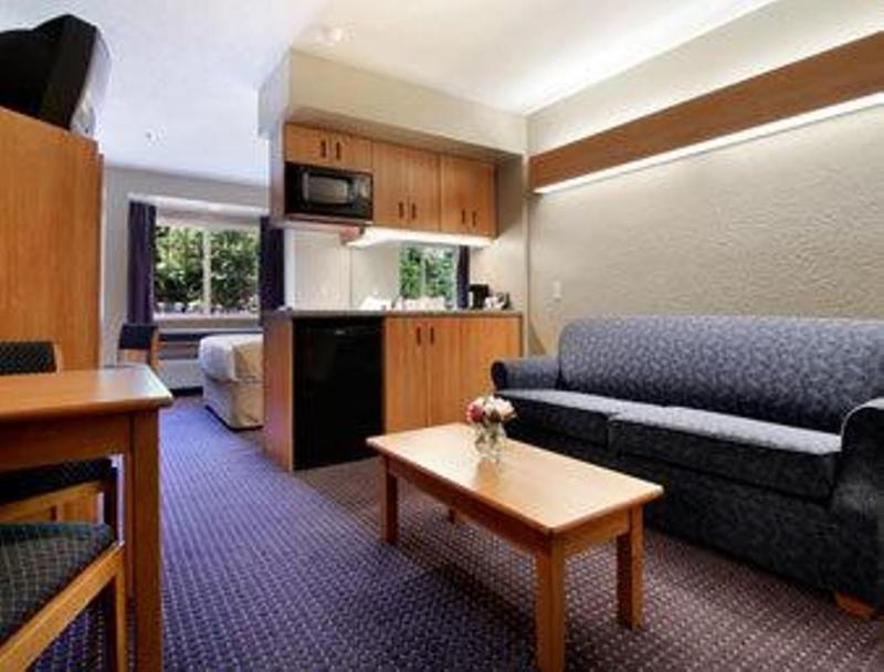 Microtel & By Wyndham Hazelton/bruceton Mills Hazelton
